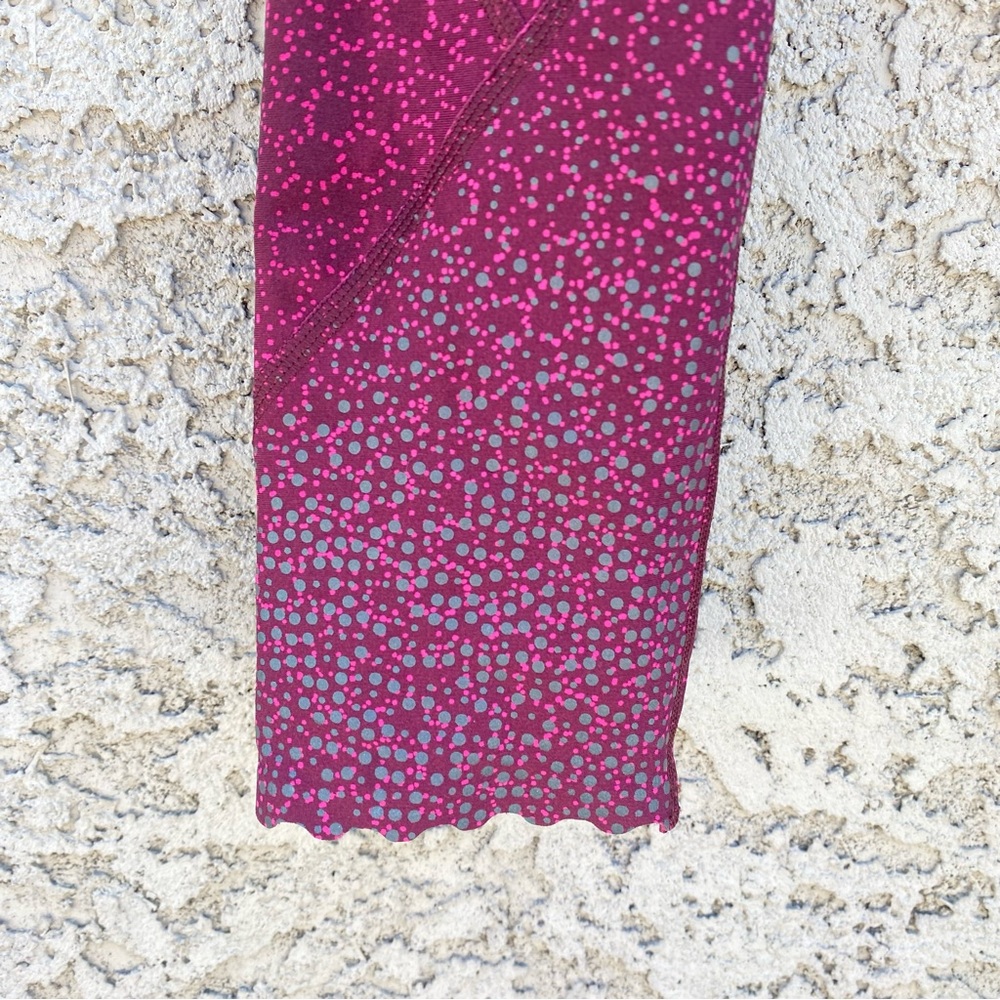 LULULEMON Tight Stuff Reflective Scalloped Leggings - Picture 2 of 7